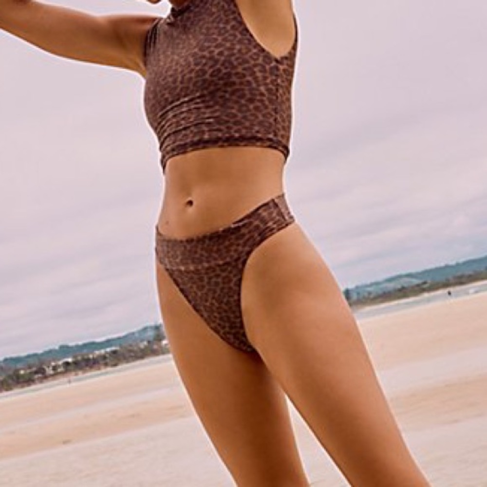 NWT Acacia Swim Mateo Bikini Bottom in Javan Size Small Z573